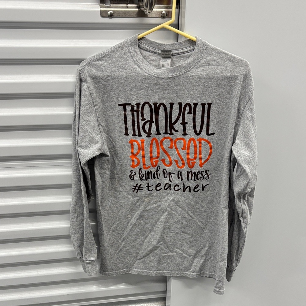 Gildan Ultra Cotton Gray Long Sleeves Graphic Tee M Thankful Blessed Teacher